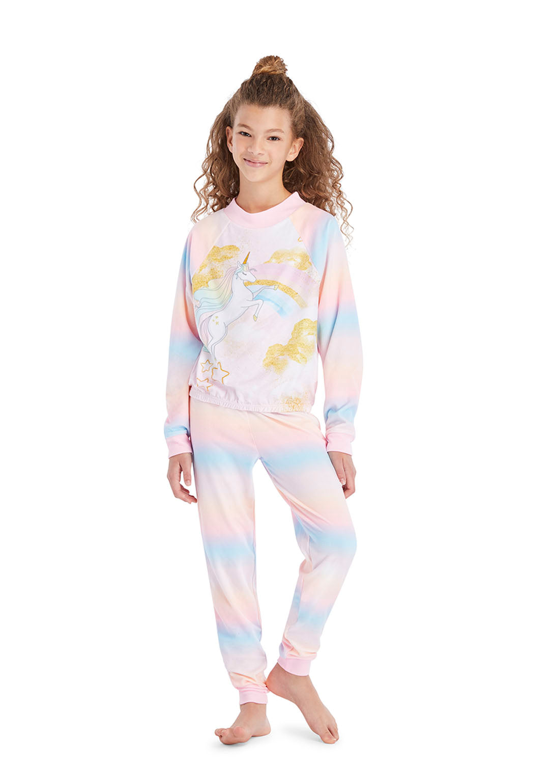 Girl wearing 2 pieces set pajama with Pink Unicorn Print 